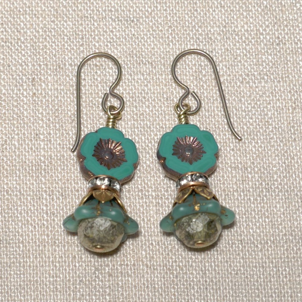 Hand Crafted Handmade Earrings Teal Victorian-Inspired Flower Hibiscus E…